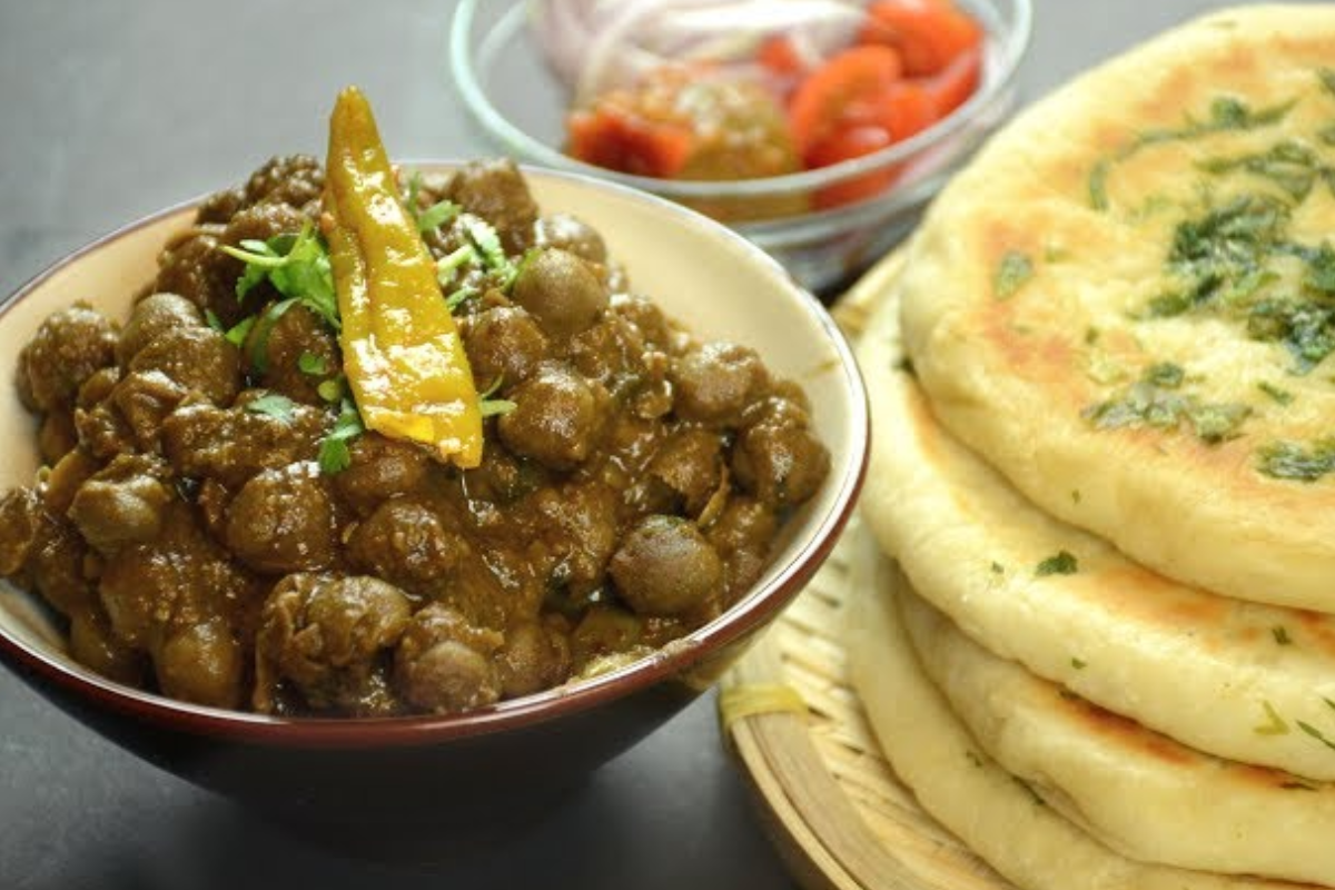 Pindi Chole with Amritsari Kulcha Combo